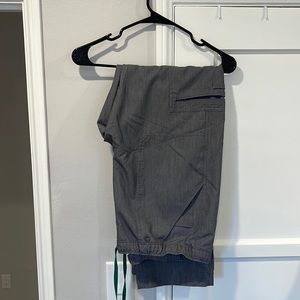 FIGS men’s Cairo cargo scrub pants XL